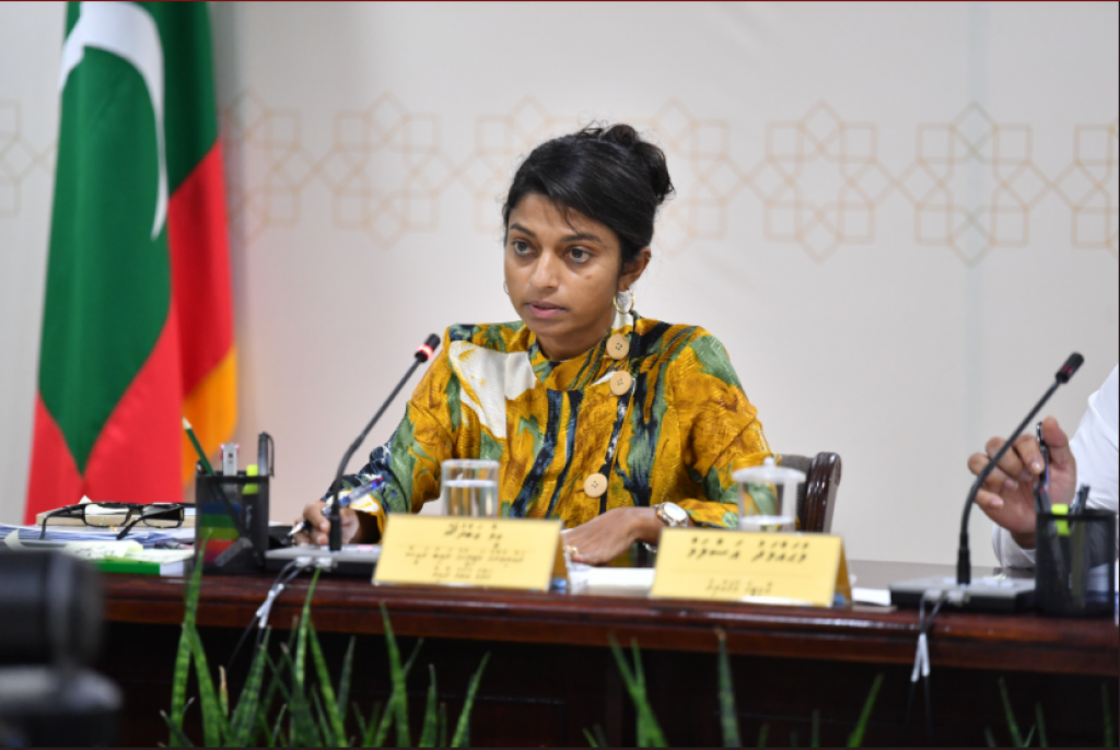 Eva ge rulhigandu sarukaarah: vidhaalhuvee inquiry fani nukuriyas Bigeyge sarukaaru dhemionnaane kamah
