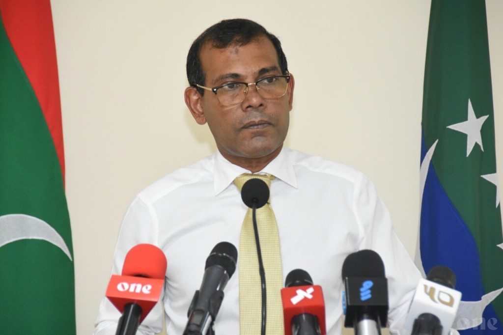 Raajje ah democracy gennan hiyvaru libunee Gandhi ge usooluthakun: Nasheed