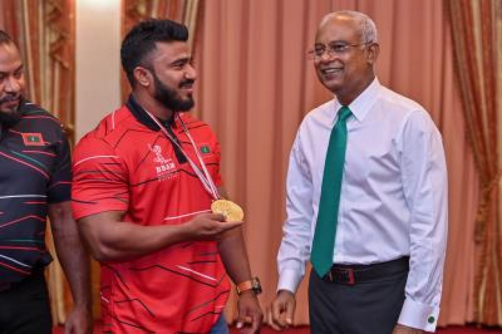 Evves kulhivareh baakee nukurumuge natheejaa rangalhu: Raees