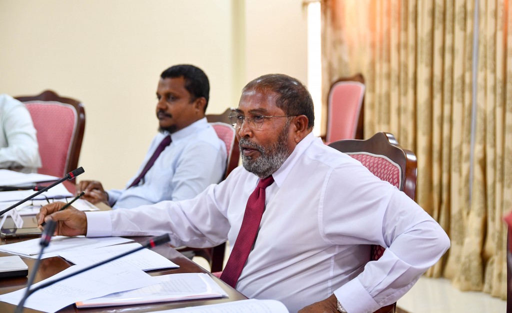 Lamarukazee nizaamuge gaanoonah genai islaahun faidhaa vaanee rayyithunnah: Gasim