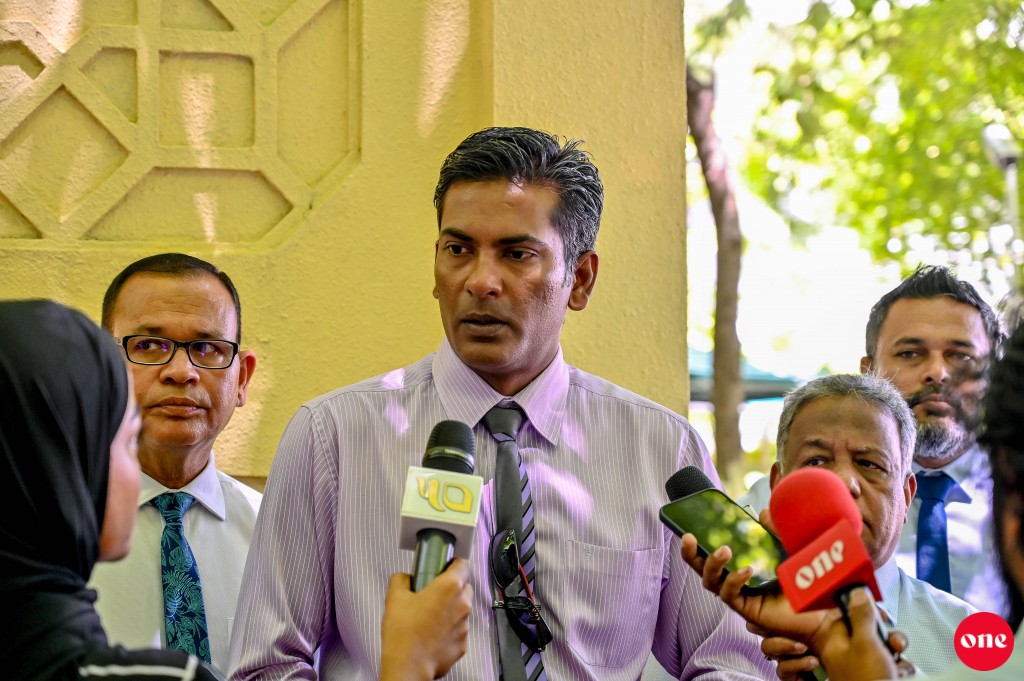 Vaudhaa ehgothah Hiyaa flat thakuge verinnah 200,000 rufiyaa dheyne: Fazul