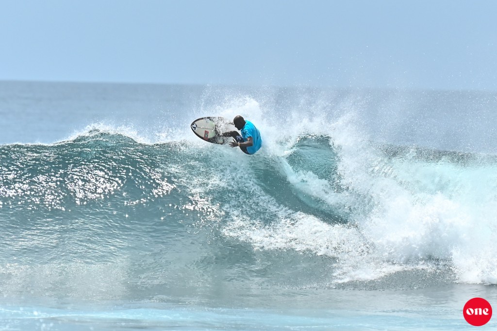 Asian Games ge firihen surfing event ge slot ehves Raajje ah yageen vejje