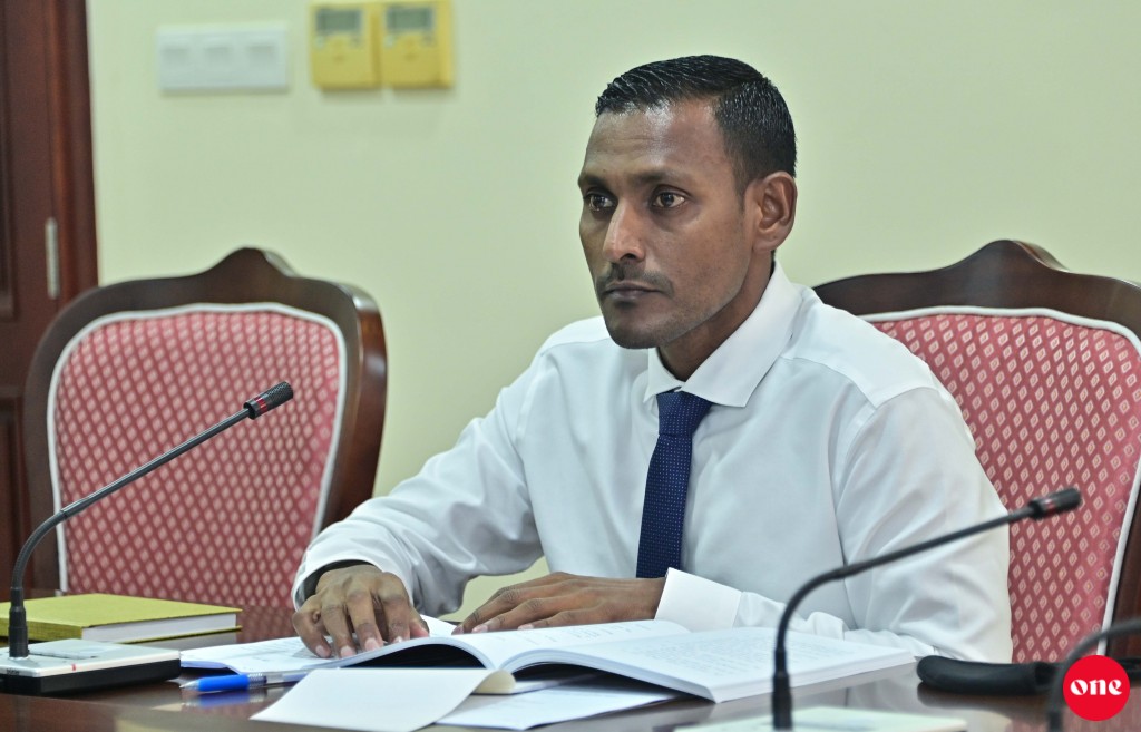 Easage macchah jinaaee bodu kushegge thuhumathu nukoh, bandhuge amurah edhunee heki nethumun: PG