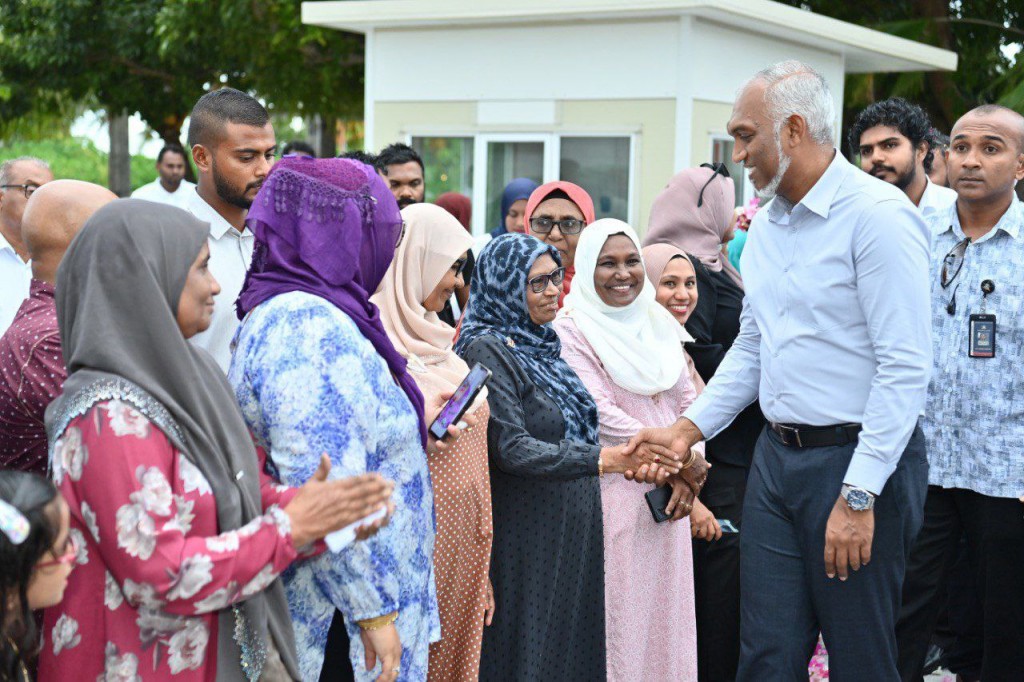 Addu in Raees ah hoonu maruhabaa eh