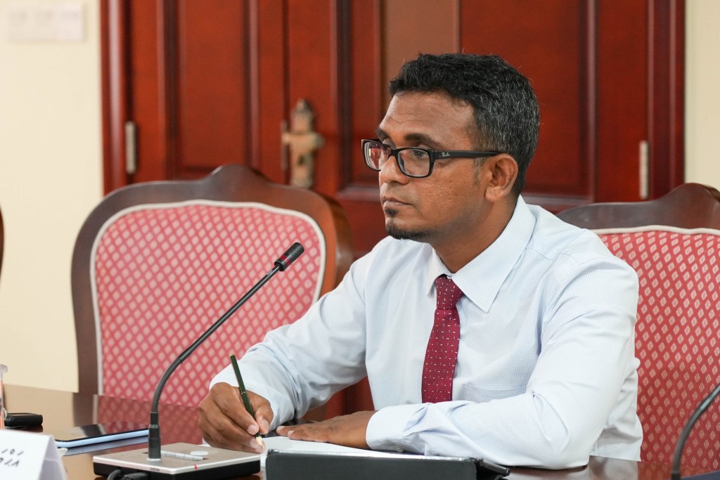 Dollar ge massala hallu kurumaa behey committee bahdhaluvun sirru koffi