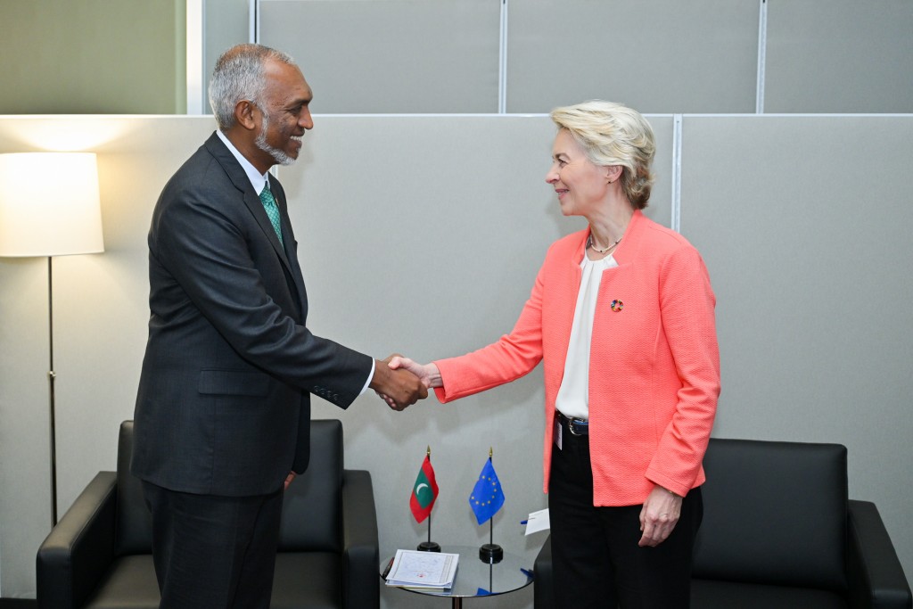 Photo: Raees European commission ge Raees aa bahdhalukurevvun