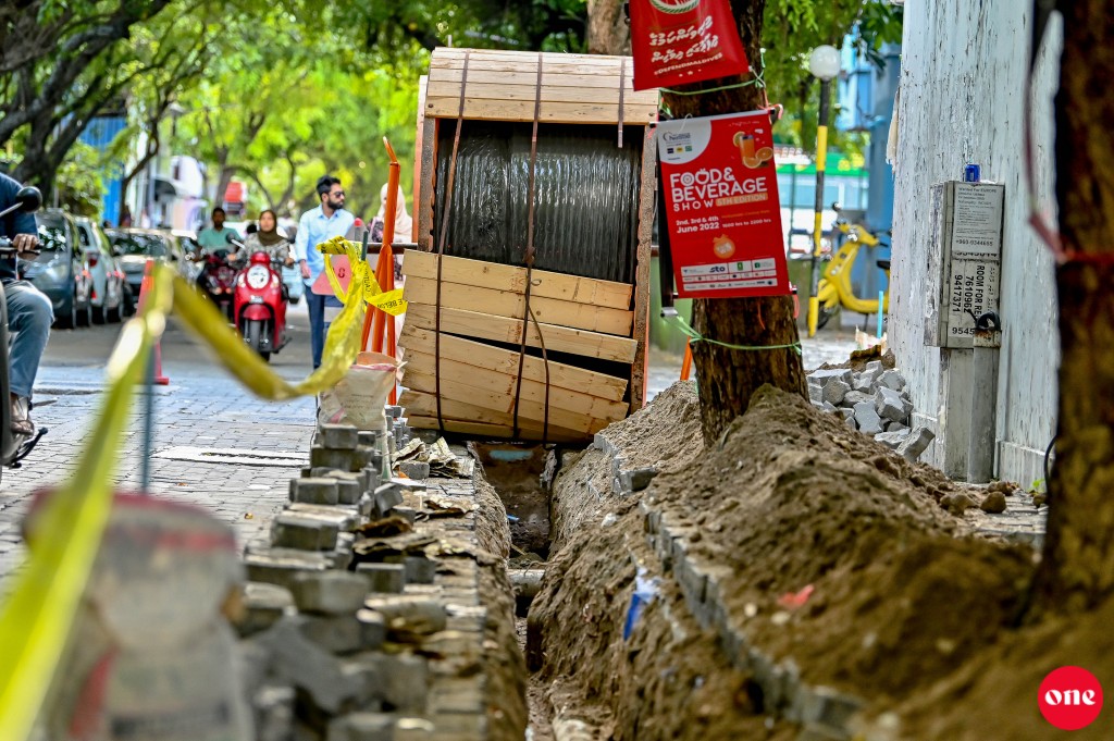 Aa cable eh alhai, current kendumuge massala hallu koffi