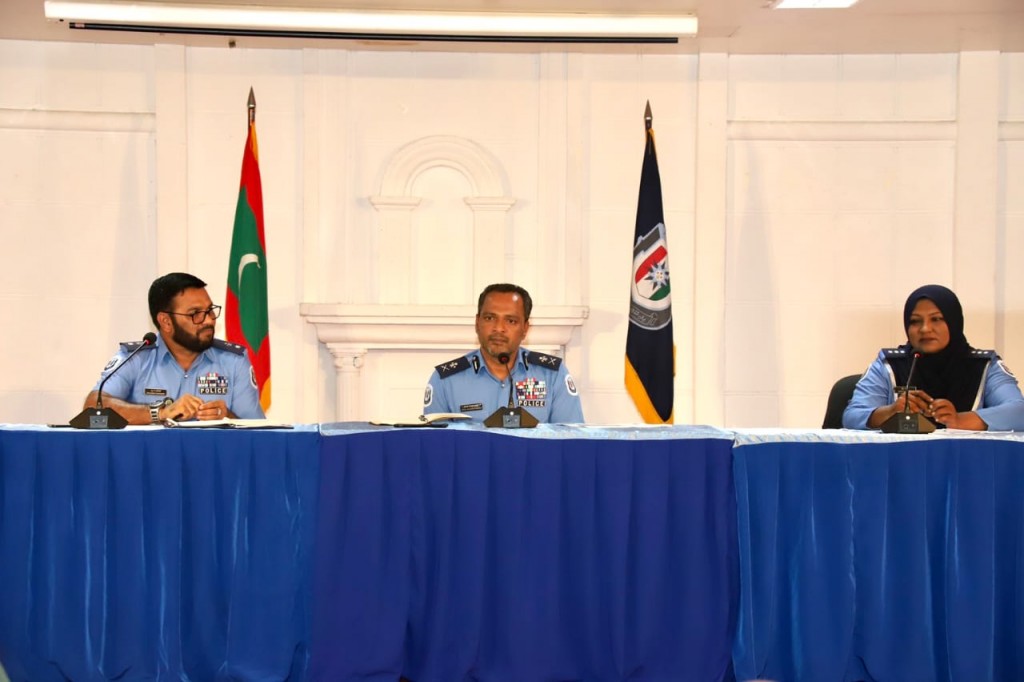 Safari Case: Thahugeegugai furihama kuran edhunu kankan furihama kurumafahu mahsala alun PG ah fonuvaifi