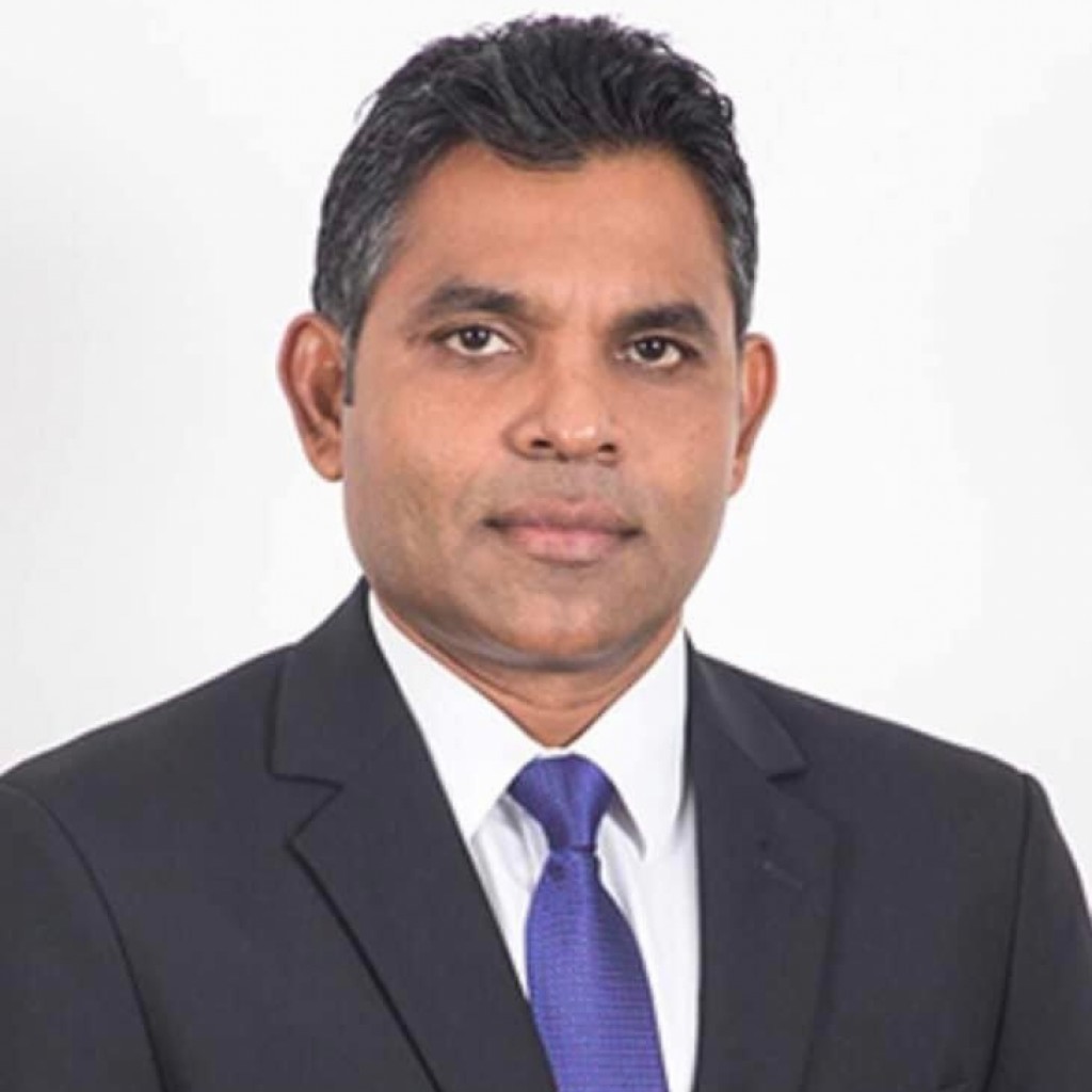 Dhivehi thaareekhu: Naiburaeesunge thaareekhun Faisal Naseem recordeh gaaimkurahvvaifieve.