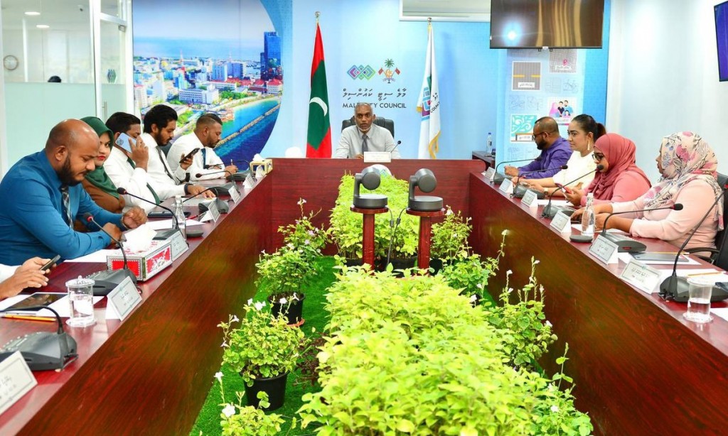 Eman ah libemundhiya 5000 rufiyaa ge allowance aailaa ah dheyn husha'halhanee