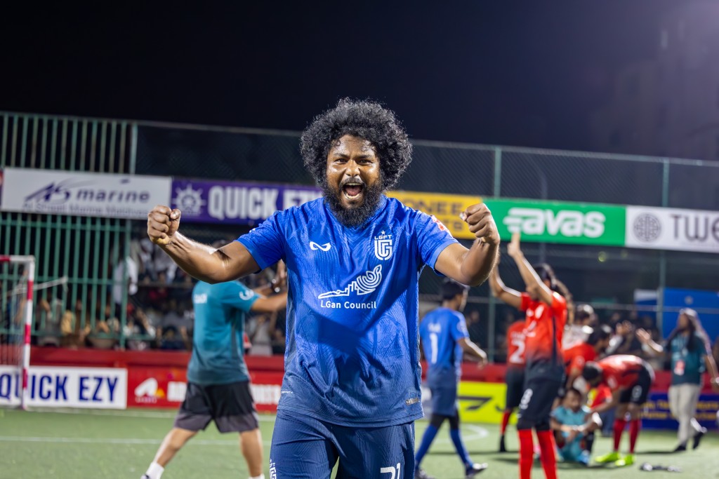 Penalty in molhuve Gan quarter ah, dhen vaadhakuran jeheynee Champion Eydhafuttaa