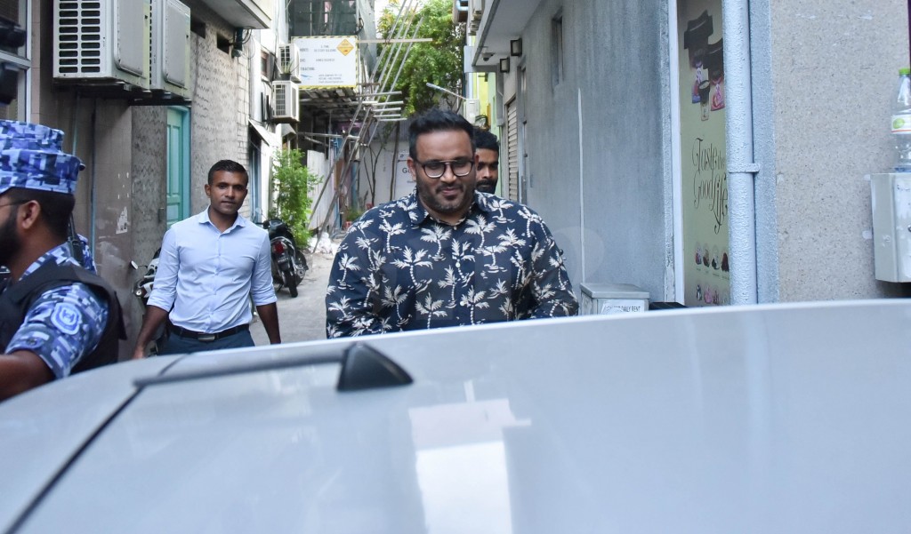 Adheebuge macchachah kuraa dhauvaathah maadhaaa ah thaavalkoffi