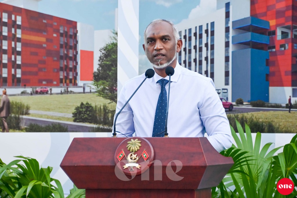 Raajje akee vaki gaumehge backyard gai oiy gaumeh noon, China in nufoozeh nufoaruvaane: Raees