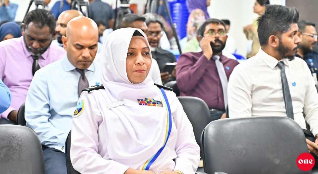 Anhen muvazzafuge dhifaaugai Customs: zinmaathakaamedhu shahku nu ufahdhaa