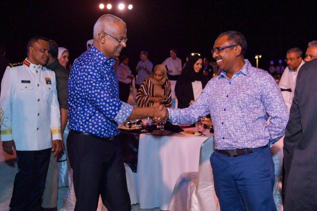 Gaumu rangalhah hingevumah Raees ah huras alhanee coalition in: Azim