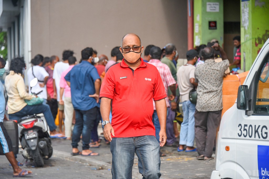 Wearing face masks made mandatory in all islands with COVID-19