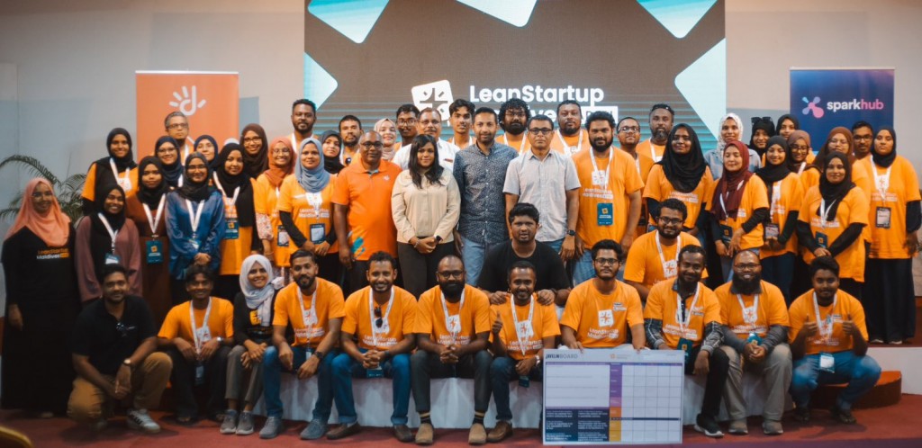 Dhiraagu aai sparkhub ge Lean Startup Maldives Addu edition kaamiyaabu kamaa eku ninmaalaifi