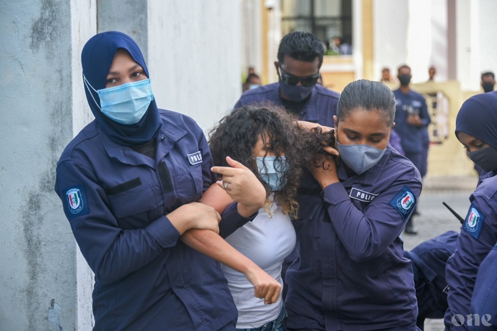 Police disperse gathering in front of parliament, about ten people present