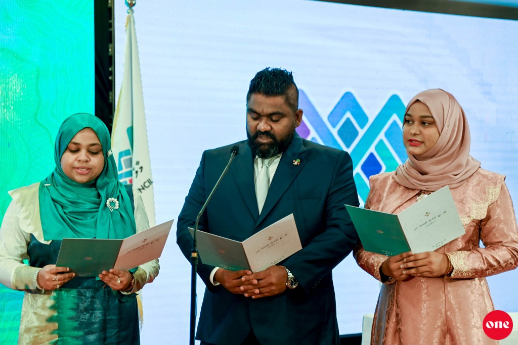 One Photo: Male' City Council ah alah hovunu members huvaa kurun