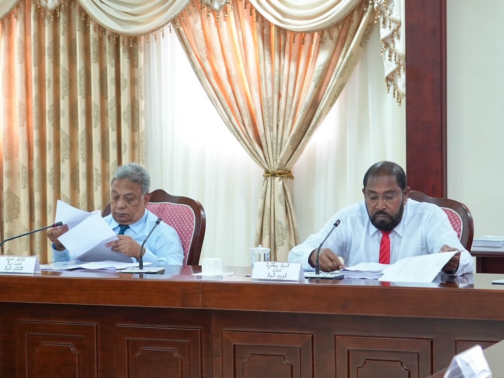 Iguthisoadhu mi haalathah vettunee mi sarukaaruge sababun neh noon, alhan jehey hurihaa fiyavalhuthakah thaaeedhu: Qasim