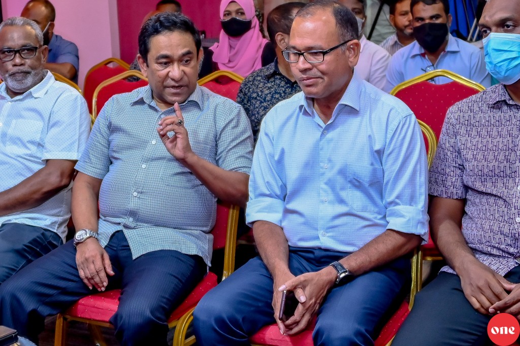 Adam Shareef, Yameen ah: Aailaa aai dhaairaa ge vaguthu huskuree manikufaanuge haggugai, hayyaru ves kuri
