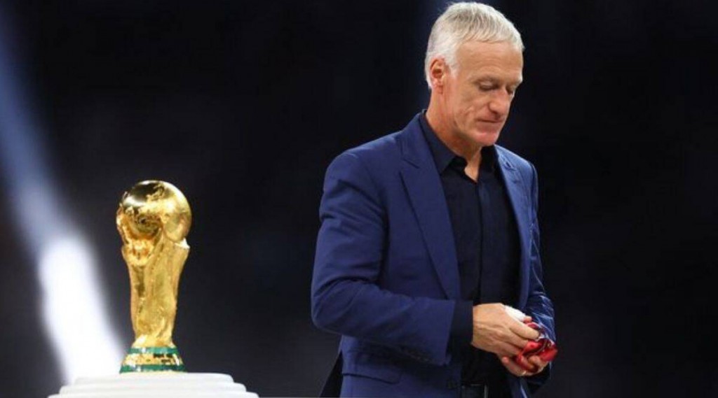 Bahanaaeh dhakkaakah nethin, ekamaku baliganduge asaru fenunu: Deschamps