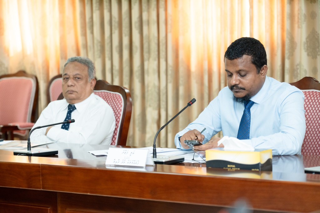 Budget committeege mugarrirakah Fazaad naibu mugarrurakah Saleem