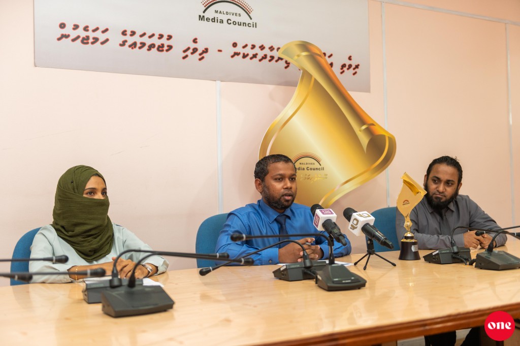 #OnePhoto: Noosveringe award haflaa aa gulhey mauloomaathu dhinumah MMC inn beyvvi noosveringe bahdhaluvun