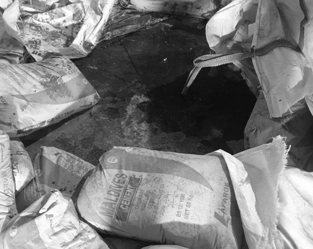 Man dead after cement bag falls on his head