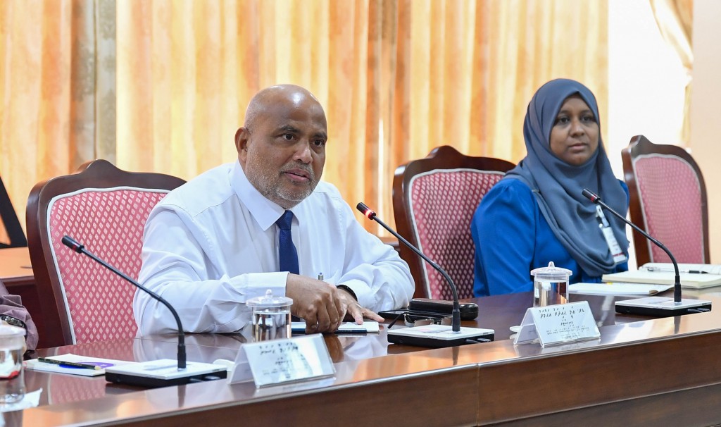 Beyrugai kiyavan thibey kudhinah faisaa fonuvun lasvanee, mauloomaathu  furihamanuvaathee