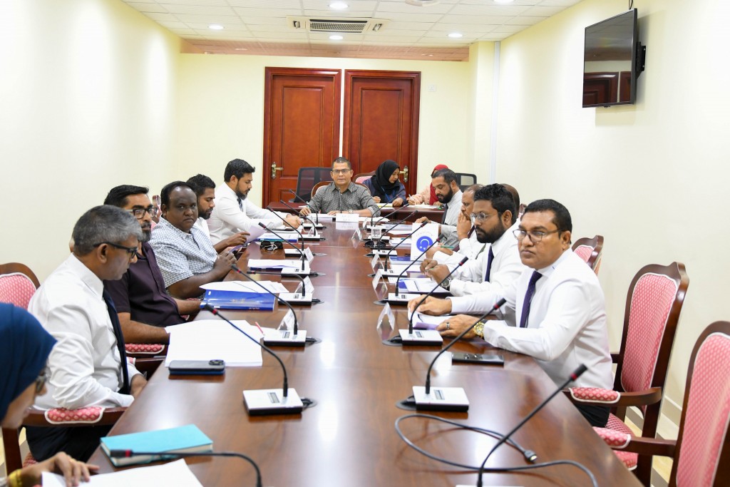 Majlis idhaaraage muvazafunge masalahathu himeney kameh othumun committee sirru