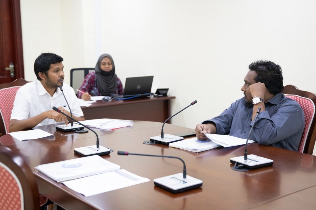 Kamadhoo ge kureege council in hushahelhi massala thah file kohfi
