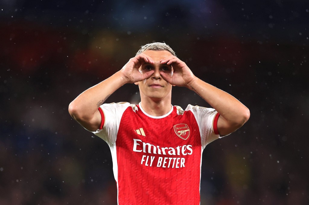 Tottenham ah hiyydhathi bayyeh, Arsenal aai United ah molheh