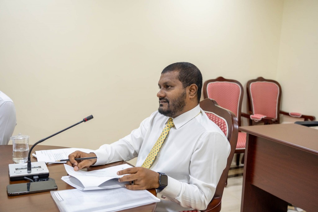 Member Shifau ah maruge inzaaru dhin massala fuluhah hushahalhaifi