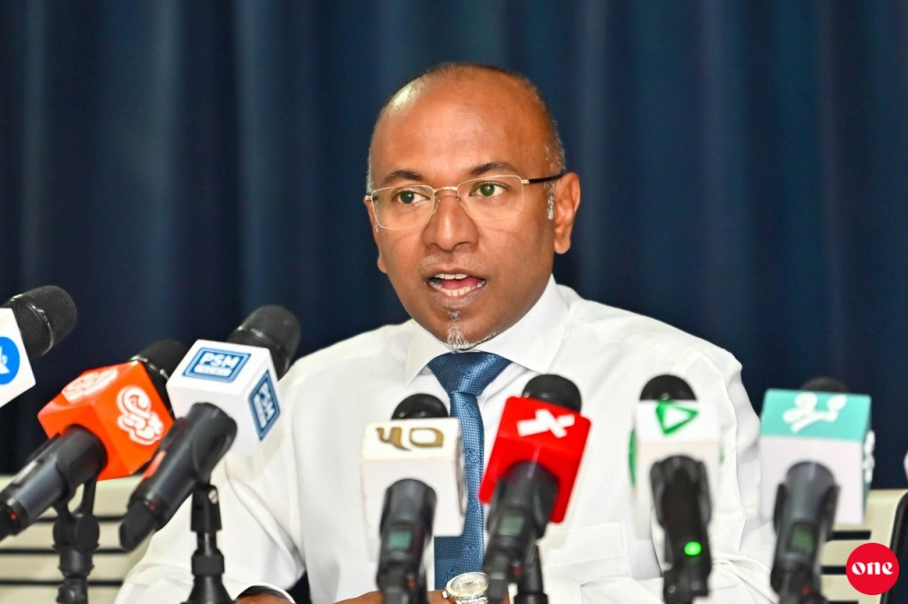 Siyaasee magaamu thakuge adhadhu hifahattan majileehah hushahalhanee