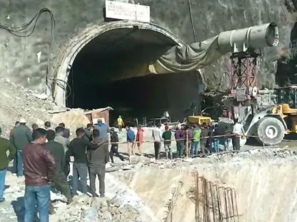 India gai hadhamun dhiya tunnel eh vetti 40 meehun thaashi vejje