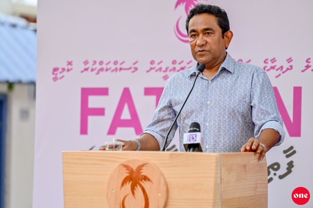 1 February ge amuru nere verikan vattaalan ulhunu meysthiri akee Maumoon: Raees Yameen