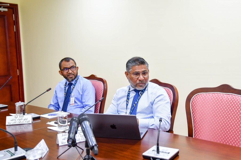 Hanimaadhoo airport nimeyiru sea plane ge hidhumaiy dheyn thayyaaruvanee