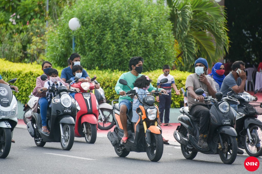 Dhuvahu dhadhu 100 inn matheegai, mi ee emme ekahccheh kiyai gaumu salaamaiy kuran vee vaguthu!
