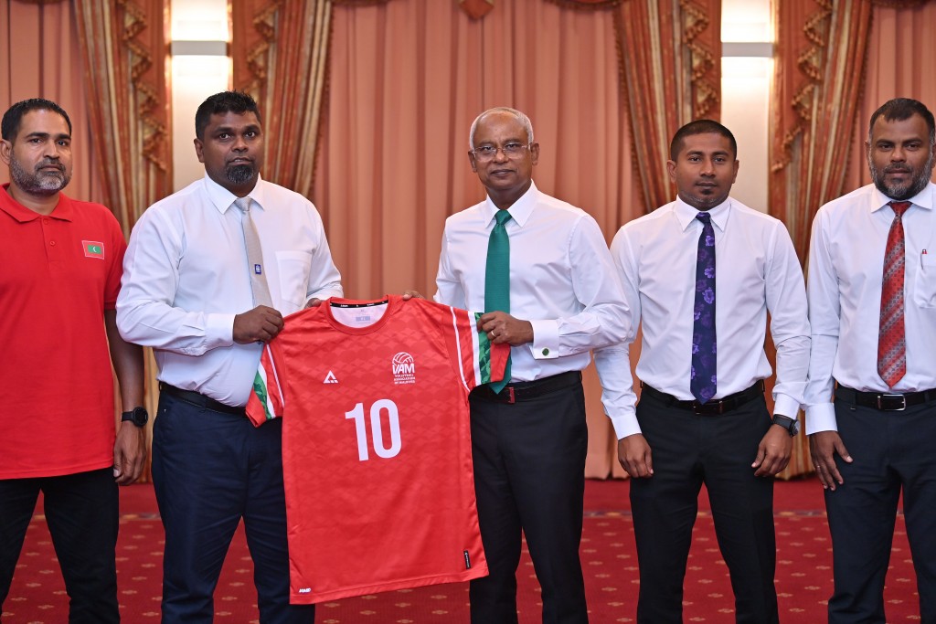 Gaumee volley team ge hiyygaimu jersey raees ah vedhumah, farumaa haassa vanee ''Manta ray'' ah!