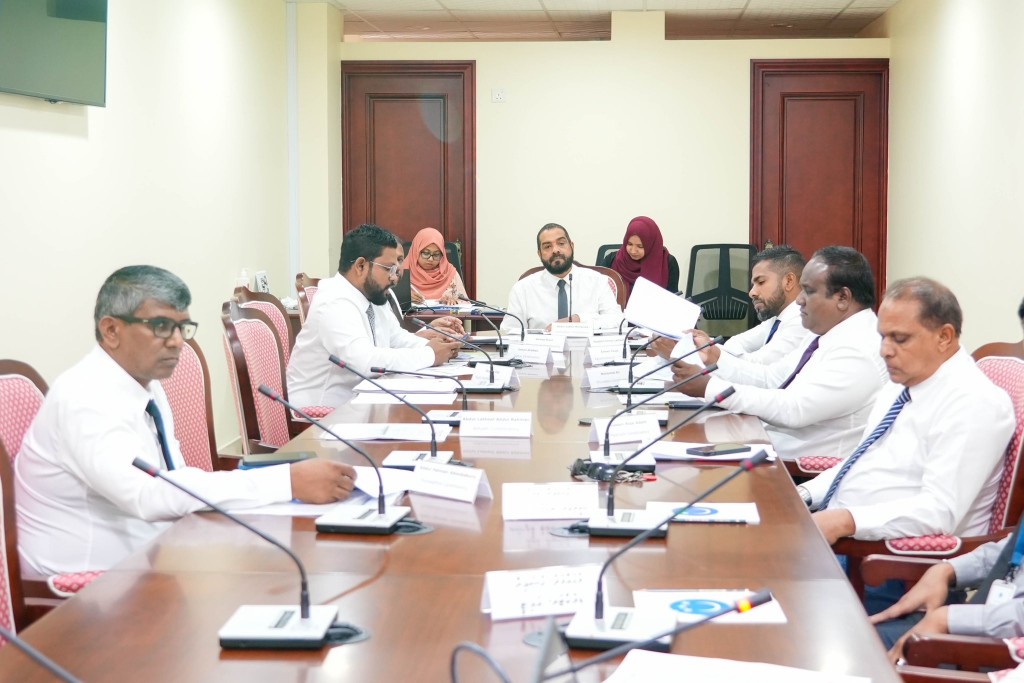 Majilis ah 206 million rufiyaa ge budget dhinumaa gulhey gothun mashvaraakuran beyvvi badhdhaluvun sirru