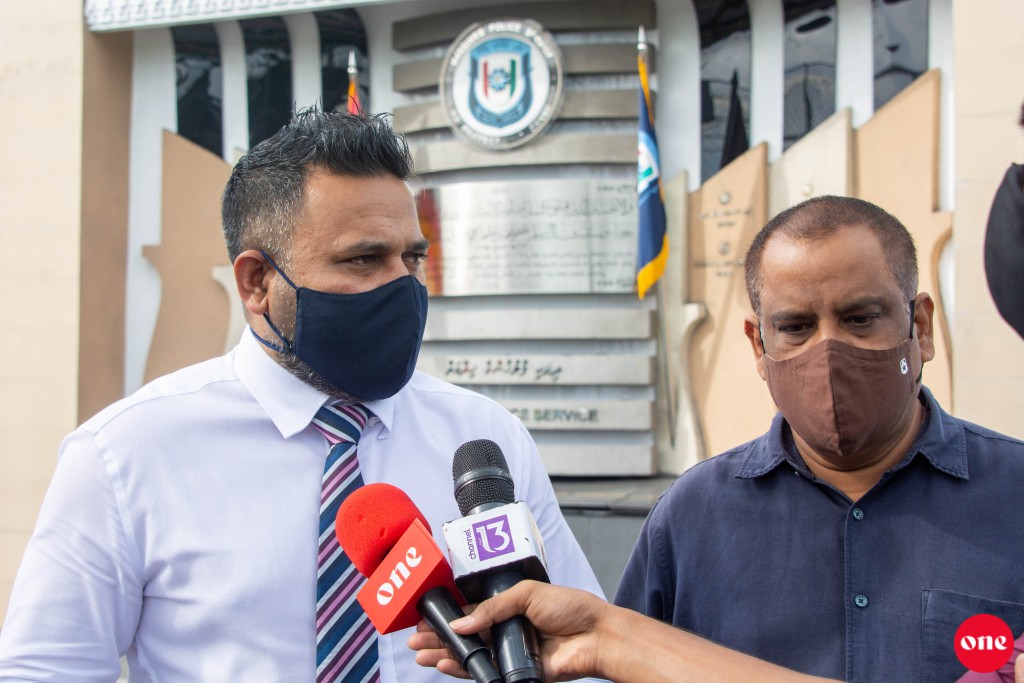 Muzaaharaathah kuriah dhaane, male' sarahahdhuge muzaaharaa onnaanee kandu matheegai: Idhikolhu