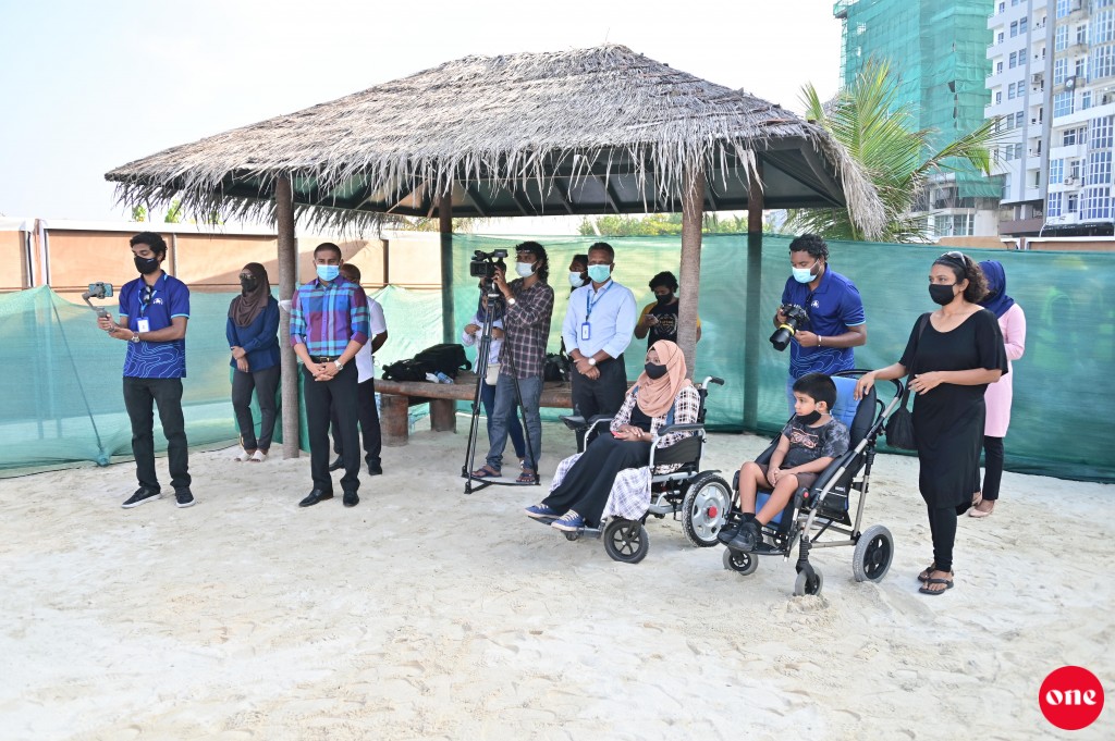 Nukulhedhun therikan hunna meehunnah bodukuri allowance anna mahun feshigen libigen dhaane: Raees