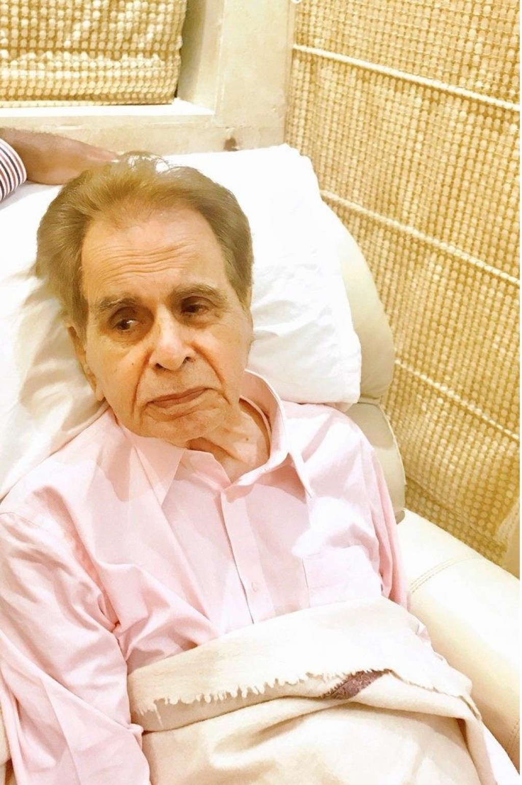 Dilip Kumar haalu boduve Hospital gai faruvaa dheyn fashaifi