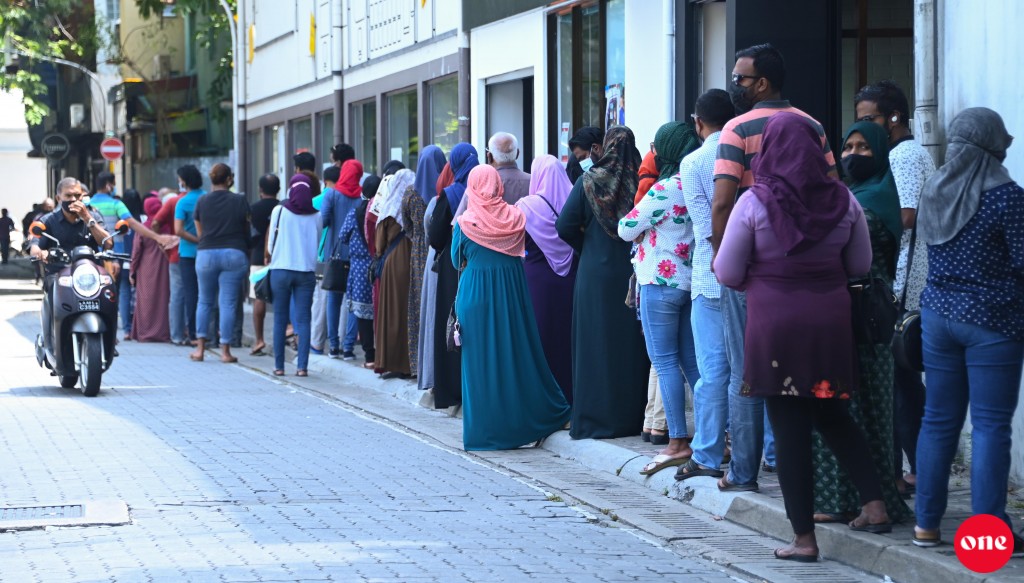 Vaccine ge 2 vana dose ah sharuthu hamavaa 20,000 meehun adhives vaccine nujahaa eba thibi: Dr. Shaah