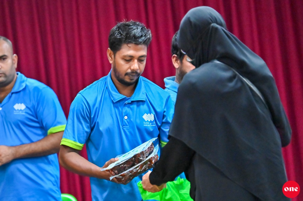 ވަން ފޮޓޯ: ސައުދީން ހަދިޔާކުރި ކަދުރު ބަހަން ފެށުން