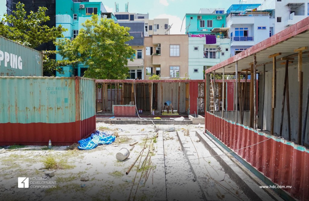 Container beynunkohgen Hulhumale' gai hadhaa park roadhaige kurin ninmanee