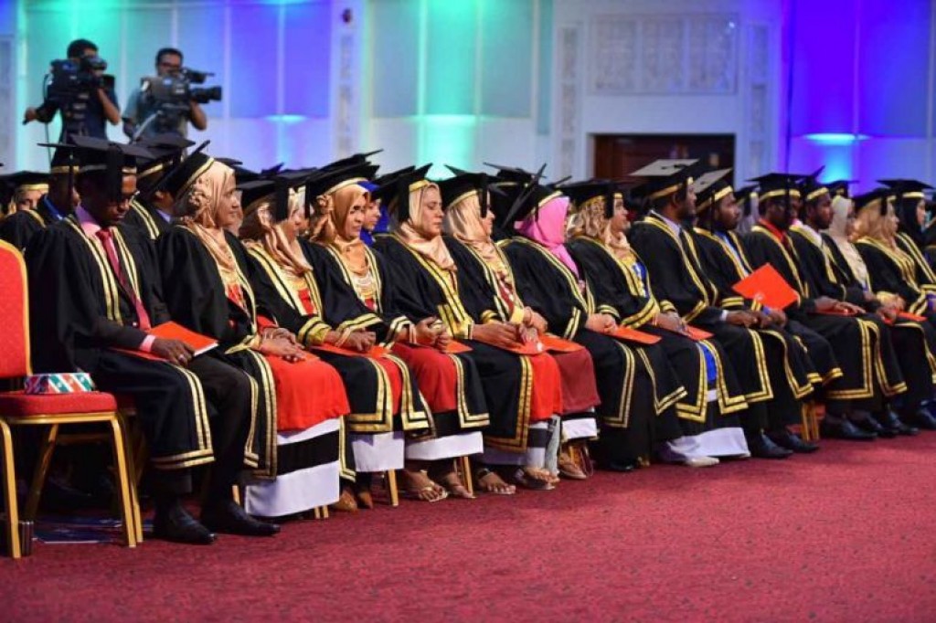 Lecturer inge musaara bodu nukuraathee faadu kiyun
