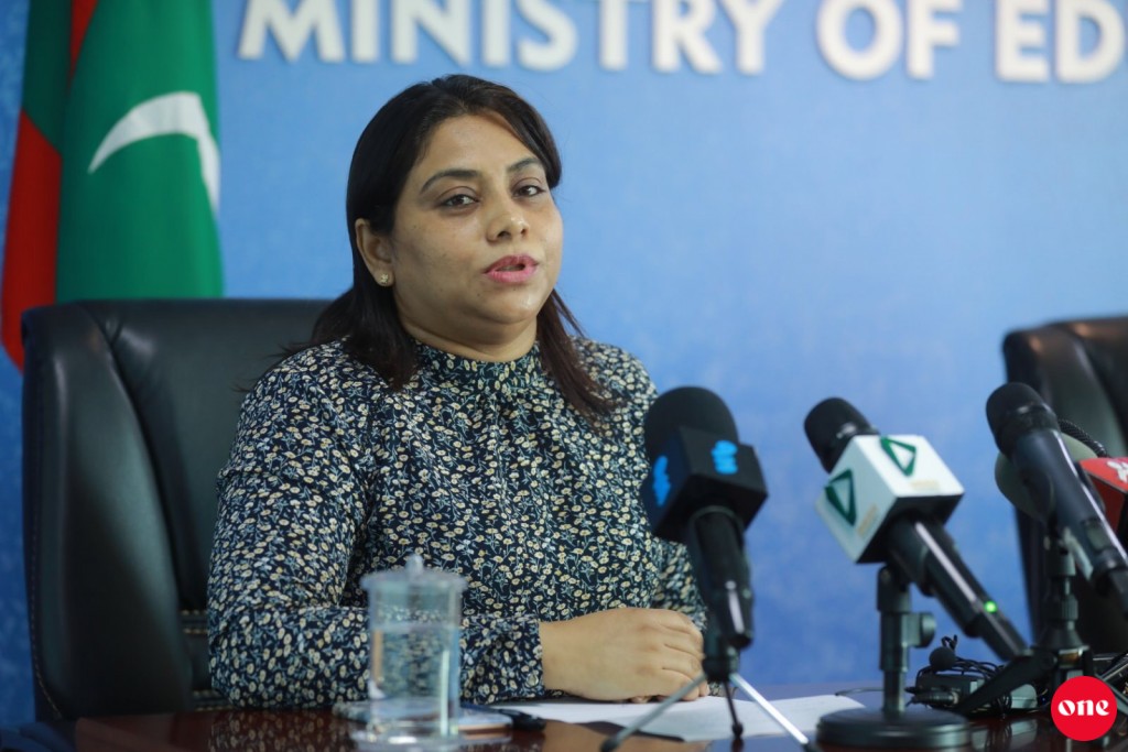 Vaccine jehikan kashavaru kurumah beleneverinnah Green Card eh tha'aaraf kuranee