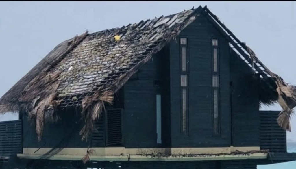 Reethi rah resort ge water villa ehgai alifaanuge haadhisaa eh hin'gaifi
